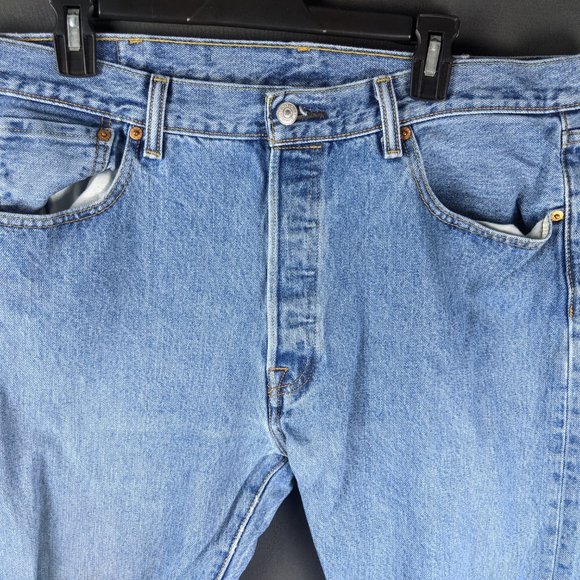 Levis Jeans Men 38x30 501 Blue Denim Original Fit Light Fade Retro Country Pants - Picture 2 of 16